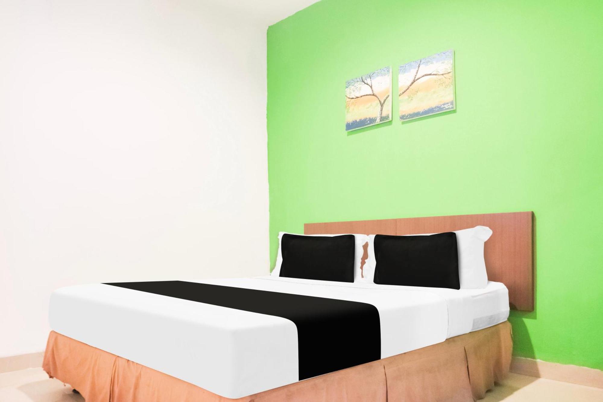 Hotel Collection O Bukit Kecil Near Indah Mall Formerly 77